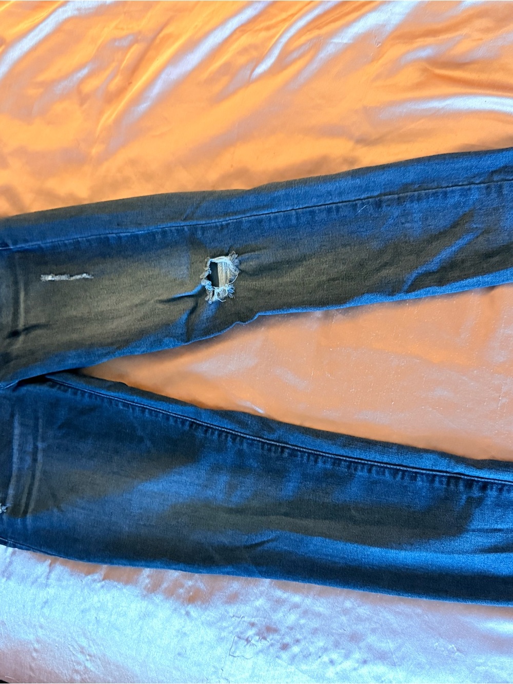 Dark Wash Distressed Skinny Jeans - Black/Deep Indigo